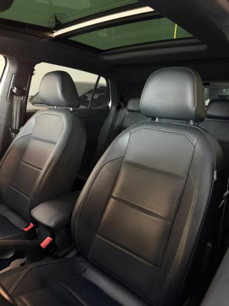 VOLKSWAGEN T-Cross 1.4 4P 250 TSI FLEX HIGHLINE AUTOM�TICO, Foto 10