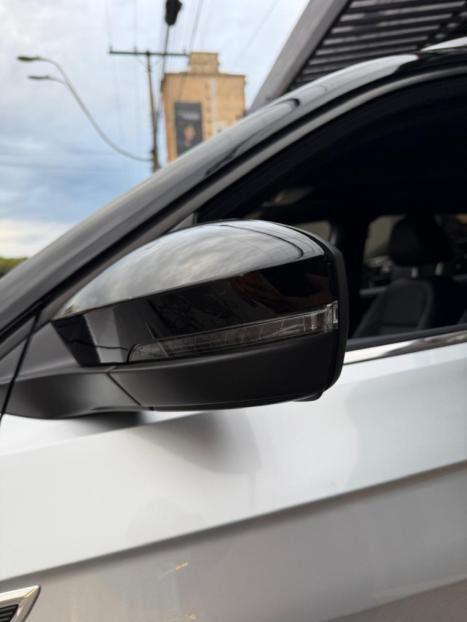 VOLKSWAGEN T-Cross 1.4 4P 250 TSI FLEX HIGHLINE AUTOM�TICO, Foto 10