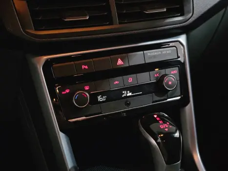 VOLKSWAGEN T-Cross 1.0 4P 200 TSI FLEX COMFORTLINE AUTOM�TICO, Foto 9