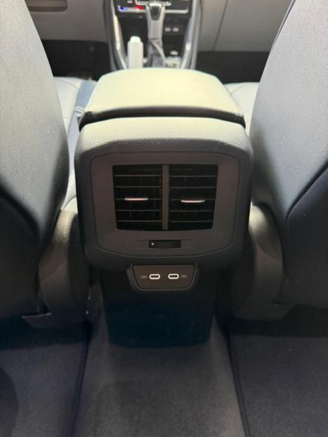 VOLKSWAGEN T-Cross 1.4 4P 250 TSI FLEX HIGHLINE AUTOM�TICO, Foto 17