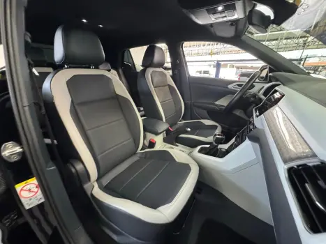 VOLKSWAGEN T-Cross 1.4 4P 250 TSI FLEX HIGHLINE AUTOM�TICO, Foto 13