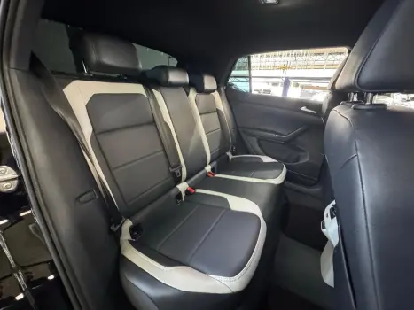 VOLKSWAGEN T-Cross 1.4 4P 250 TSI FLEX HIGHLINE AUTOM�TICO, Foto 15