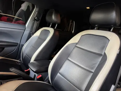 VOLKSWAGEN T-Cross 1.0 4P 200 TSI FLEX COMFORTLINE AUTOM�TICO, Foto 15