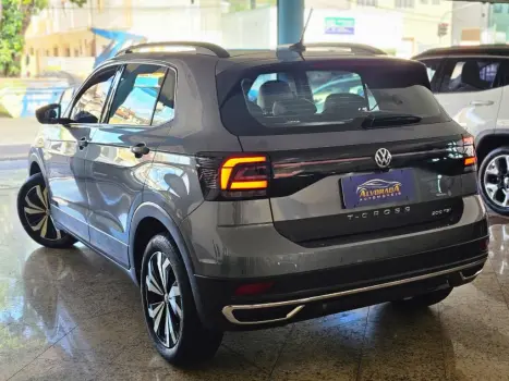VOLKSWAGEN T-Cross 1.0 4P 200 TSI FLEX COMFORTLINE AUTOM�TICO, Foto 4