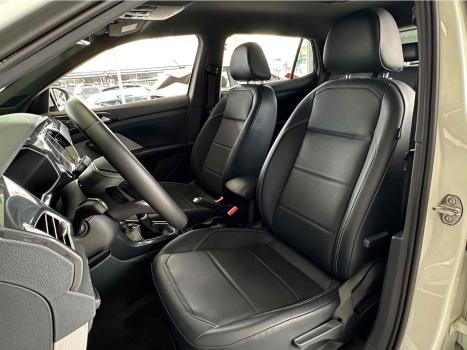 VOLKSWAGEN T-Cross 1.4 4P 250 TSI FLEX HIGHLINE AUTOM�TICO, Foto 14