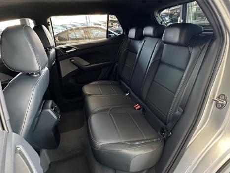 VOLKSWAGEN T-Cross 1.4 4P 250 TSI FLEX HIGHLINE AUTOM�TICO, Foto 10