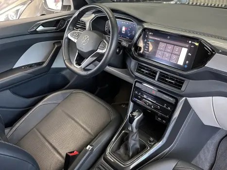 VOLKSWAGEN T-Cross 1.4 4P 250 TSI FLEX HIGHLINE AUTOM�TICO, Foto 14