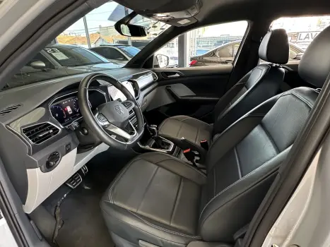 VOLKSWAGEN T-Cross 1.4 4P 250 TSI FLEX HIGHLINE AUTOM�TICO, Foto 16