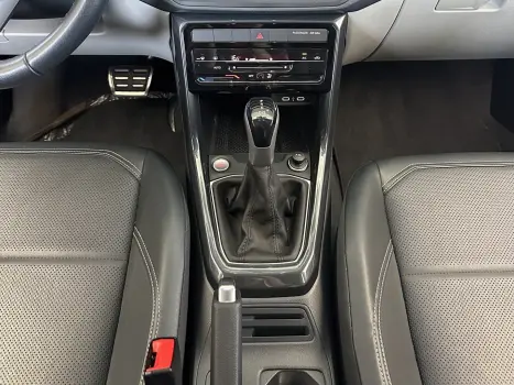 VOLKSWAGEN T-Cross 1.4 4P 250 TSI FLEX HIGHLINE AUTOM�TICO, Foto 17