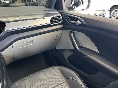 VOLKSWAGEN T-Cross 1.4 4P 250 TSI FLEX HIGHLINE AUTOM�TICO, Foto 18