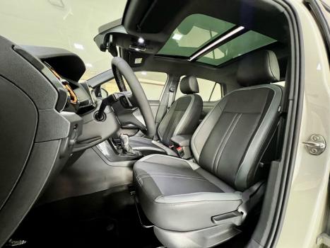 VOLKSWAGEN T-Cross 1.4 4P 250 TSI FLEX EXTREME HIGHLINE DSG AUTOM�TICO, Foto 9