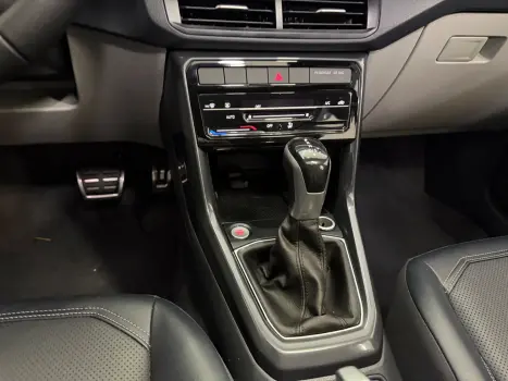 VOLKSWAGEN T-Cross 1.4 4P 250 TSI FLEX HIGHLINE AUTOM�TICO, Foto 9