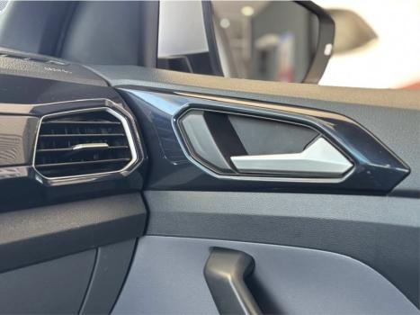 VOLKSWAGEN T-Cross 1.0 4P 200 TSI FLEX COMFORTLINE AUTOM�TICO, Foto 11