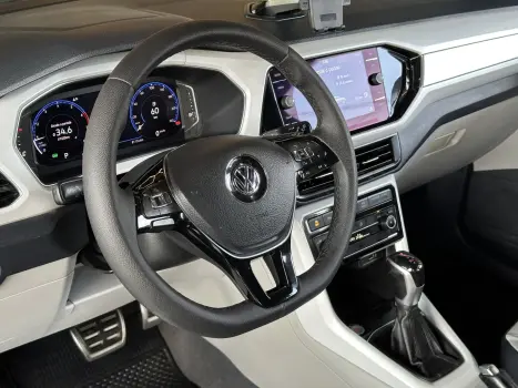 VOLKSWAGEN T-Cross 1.4 4P 250 TSI FLEX HIGHLINE AUTOM�TICO, Foto 13