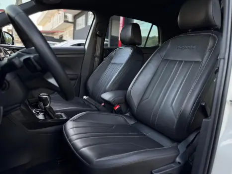 VOLKSWAGEN T-Cross 1.4 4P 250 TSI FLEX EXTREME HIGHLINE AUTOM�TICO, Foto 17