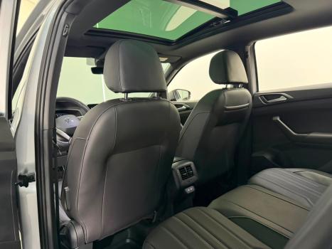 VOLKSWAGEN T-Cross 1.4 4P 250 TSI FLEX HIGHLINE AUTOM�TICO, Foto 8