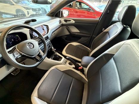 VOLKSWAGEN T-Cross 1.4 4P 250 TSI FLEX HIGHLINE AUTOM�TICO, Foto 16