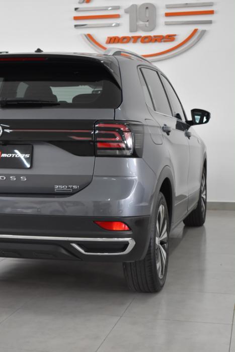 VOLKSWAGEN T-Cross 1.4 4P 250 TSI FLEX HIGHLINE AUTOMÁTICO, Foto 9