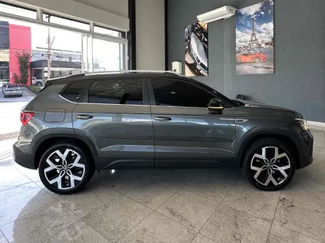 VOLKSWAGEN Taos 1.4 16V 4P FLEX 250 TSI HIGHLINE AUTOMTICO, Foto 5