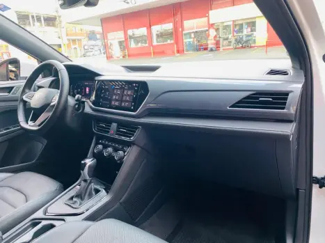 VOLKSWAGEN Taos 1.4 16V 4P FLEX 250 TSI HIGHLINE AUTOMTICO, Foto 14