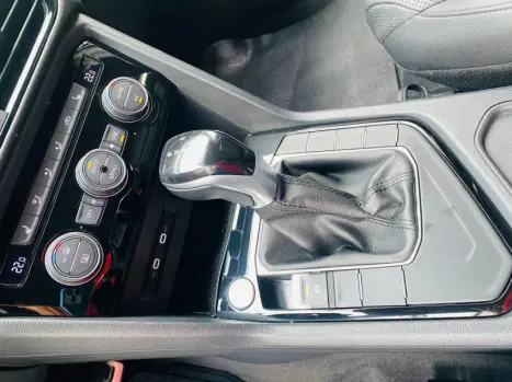 VOLKSWAGEN Taos 1.4 16V 4P FLEX 250 TSI HIGHLINE AUTOMTICO, Foto 19