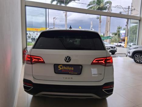 VOLKSWAGEN Taos 1.4 16V 4P FLEX 250 TSI HIGHLINE AUTOM�TICO, Foto 3