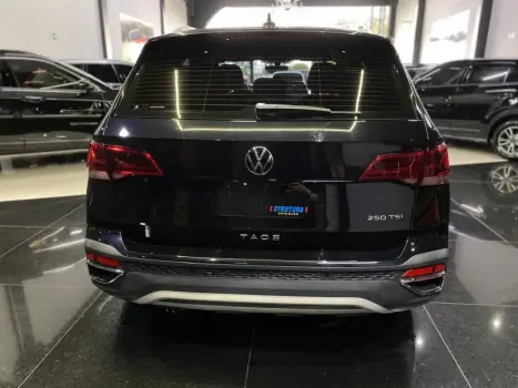 VOLKSWAGEN Taos 1.4 16V 4P FLEX 250 TSI HIGHLINE AUTOM�TICO, Foto 6