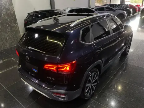 VOLKSWAGEN Taos 1.4 16V 4P FLEX 250 TSI HIGHLINE AUTOM�TICO, Foto 8