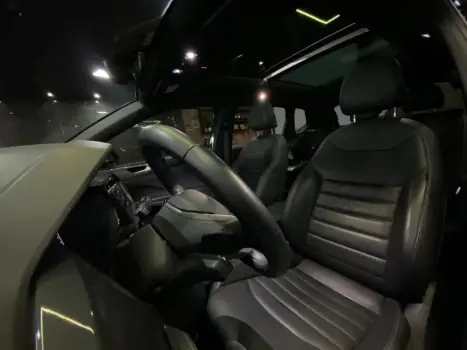 VOLKSWAGEN Taos 1.4 16V 4P FLEX 250 TSI HIGHLINE AUTOM�TICO, Foto 14