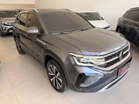 VOLKSWAGEN Taos 1.4 16V 4P FLEX 250 TSI HIGHLINE AUTOM�TICO, Foto 9