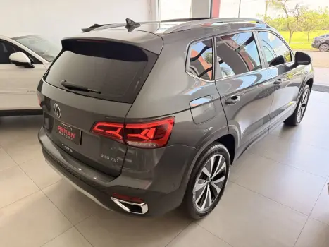 VOLKSWAGEN Taos 1.4 16V 4P FLEX 250 TSI HIGHLINE AUTOM�TICO, Foto 2