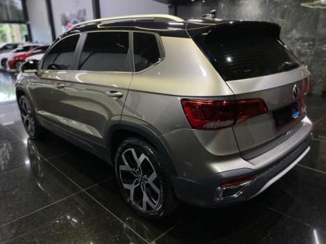 VOLKSWAGEN Taos 1.4 16V 4P FLEX 250 TSI HIGHLINE AUTOM�TICO, Foto 4