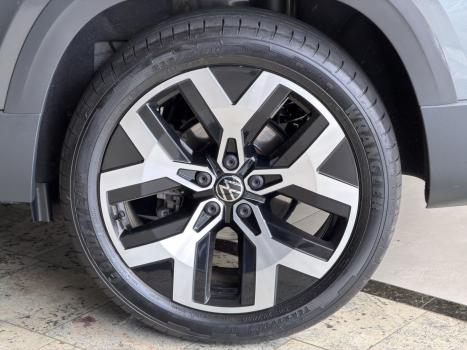 VOLKSWAGEN Taos 1.4 16V 4P FLEX 250 TSI HIGHLINE AUTOM�TICO, Foto 17