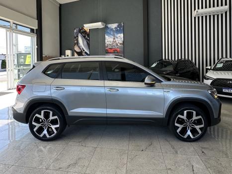 VOLKSWAGEN Taos 1.4 16V 4P FLEX 250 TSI HIGHLINE AUTOM�TICO, Foto 4