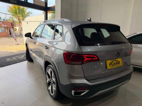VOLKSWAGEN Taos 1.4 16V 4P FLEX 250 TSI HIGHLINE AUTOM�TICO, Foto 5