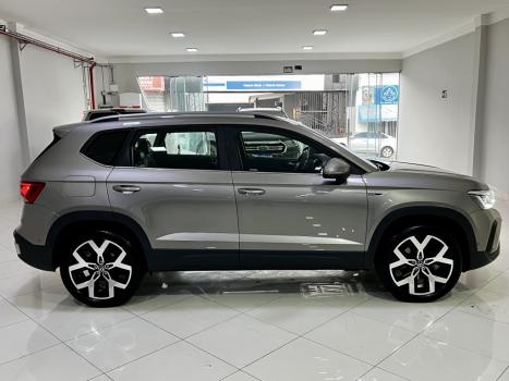 VOLKSWAGEN Taos 1.4 16V 4P FLEX 250 TSI HIGHLINE AUTOM�TICO, Foto 16