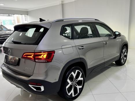 VOLKSWAGEN Taos 1.4 16V 4P FLEX 250 TSI HIGHLINE AUTOM�TICO, Foto 17