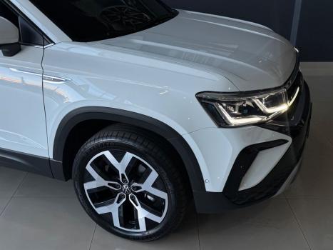 VOLKSWAGEN Taos 1.4 16V 4P FLEX 250 TSI HIGHLINE AUTOM�TICO, Foto 6