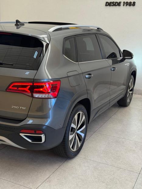 VOLKSWAGEN Taos 1.4 16V 4P FLEX 250 TSI HIGHLINE AUTOM�TICO, Foto 12