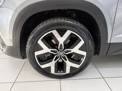 VOLKSWAGEN Taos 1.4 16V 4P FLEX 250 TSI HIGHLINE AUTOM�TICO, Foto 19