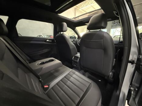 VOLKSWAGEN Taos 1.4 16V 4P FLEX 250 TSI HIGHLINE AUTOM�TICO, Foto 33