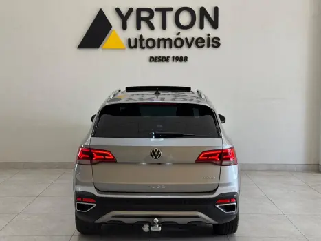 VOLKSWAGEN Taos 1.4 16V 4P FLEX 250 TSI HIGHLINE AUTOM�TICO, Foto 15