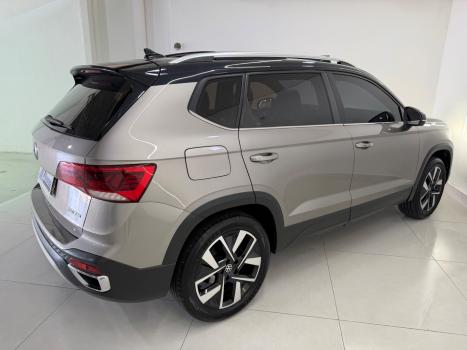 VOLKSWAGEN Taos 1.4 16V 4P FLEX 250 TSI HIGHLINE AUTOM�TICO, Foto 13