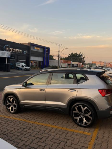 VOLKSWAGEN Taos 1.4 16V 4P FLEX 250 TSI HIGHLINE AUTOM�TICO, Foto 9
