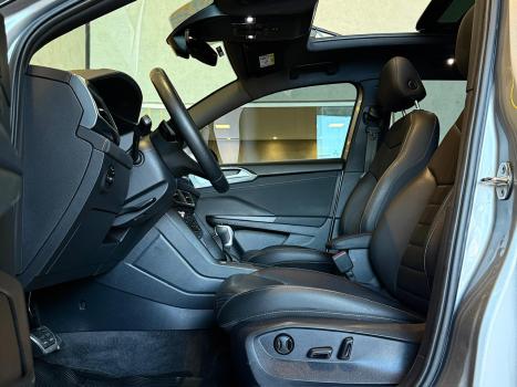 VOLKSWAGEN Taos 1.4 16V 4P FLEX 250 TSI HIGHLINE AUTOM�TICO, Foto 17