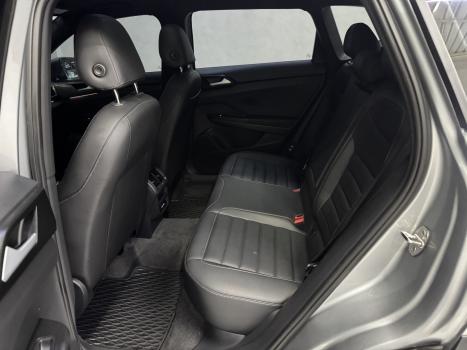 VOLKSWAGEN Taos 1.4 16V 4P FLEX 250 TSI HIGHLINE AUTOM�TICO, Foto 20
