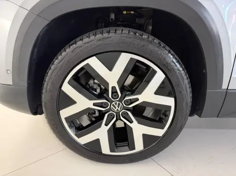 VOLKSWAGEN Taos 1.4 16V 4P FLEX 250 TSI HIGHLINE AUTOMÁTICO, Foto 18