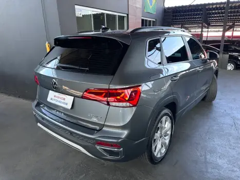 VOLKSWAGEN Taos 1.4 16V 4P FLEX 250 TSI COMFORTLINE AUTOMÁTICO, Foto 5