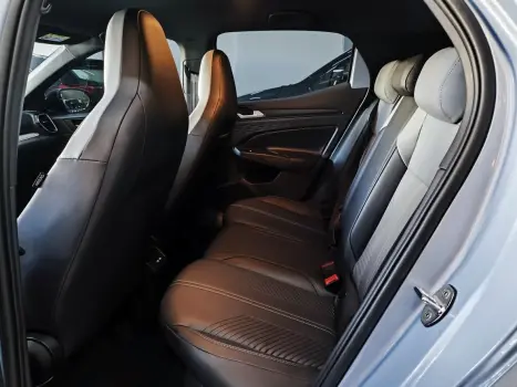 VOLKSWAGEN Tera 1.0 12V 4P 170 TSI HIGH AUTOM�TICO, Foto 7