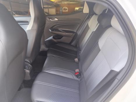 VOLKSWAGEN Tera 1.0 12V 4P 170 TSI HIGH AUTOM�TICO, Foto 14